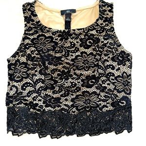 Sleeveless black and beige lace crop top